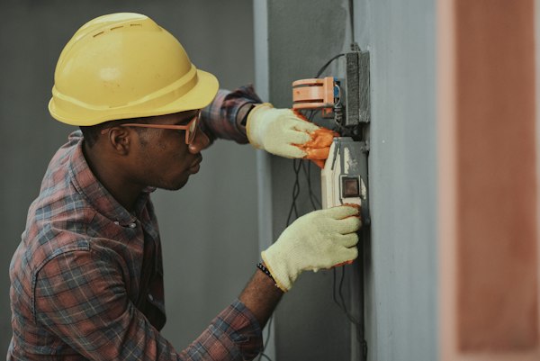 Cách lựa chọn thiết bị đóng cắt phù hợp cho công trình